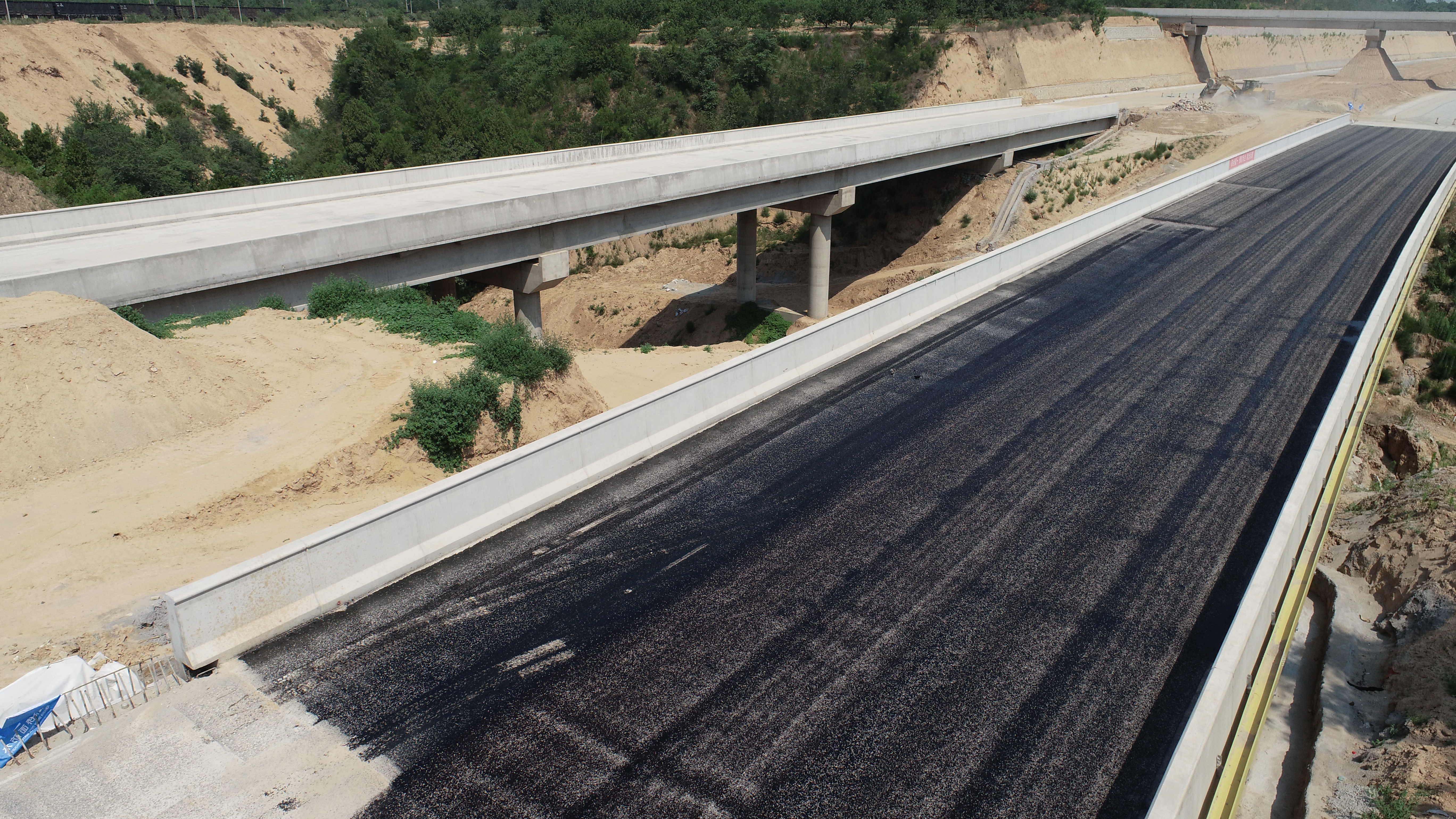 【淞源桥面防水】灵宝市连霍呼北连接线 