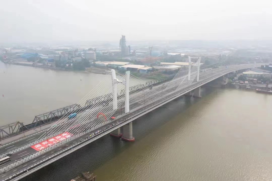 【淞源桥面防水】肇庆马房特大桥桥面防水项目