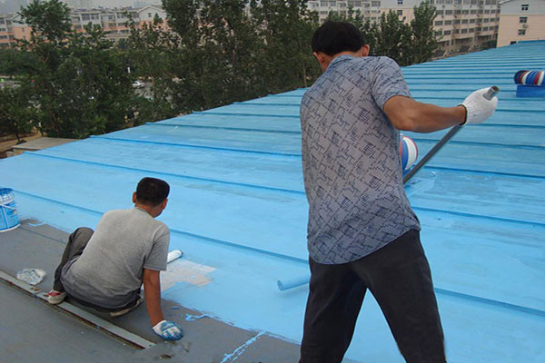 彩钢瓦金属屋面防水隔热涂料在屋顶涂刷